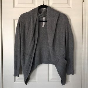 Lulu gray sweater